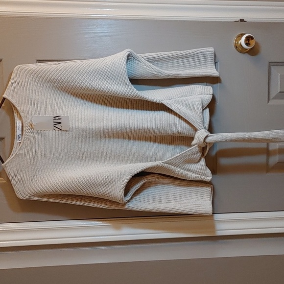 Zara Cream Crew Neck Sweater - Picture 7 of 11